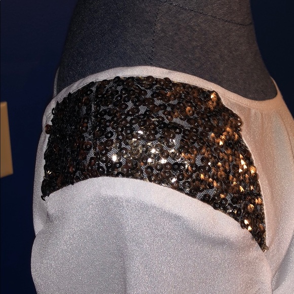 Top - Picture 2 of 4